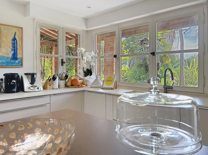 Image No.7-4 Bed House for sale