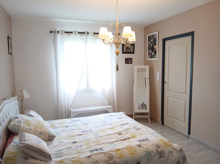 Image No.7-3 Bed House for sale