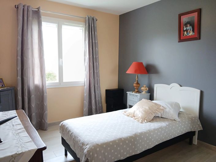 Image No.8-3 Bed House for sale