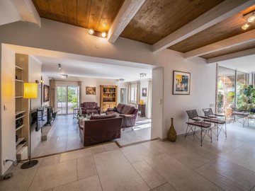 4b8096572a038e1b7b13b87cc0aee67d26055151b2409