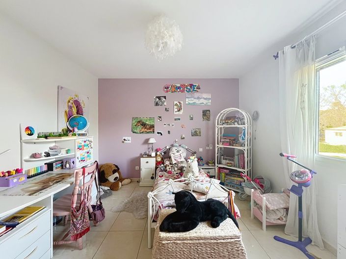 Image No.14-7 Bed House for sale