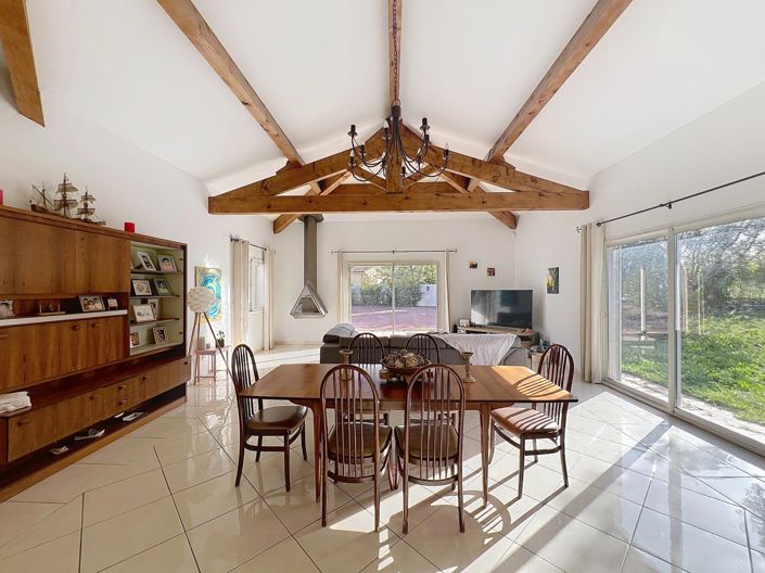 Image No.5-7 Bed House for sale