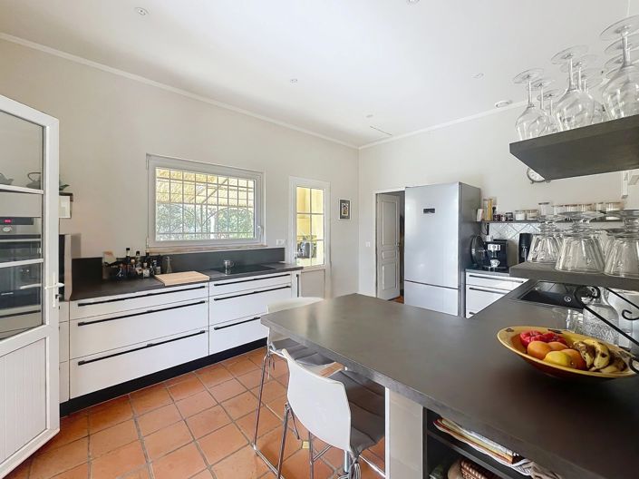 Image No.5-4 Bed House for sale