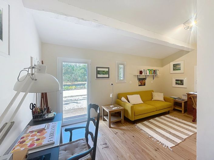 Image No.8-4 Bed House for sale