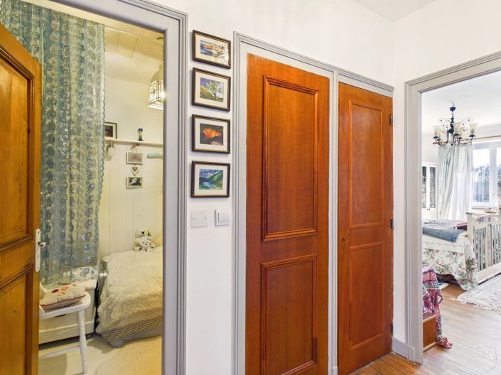 Image No.10-3 Bed House for sale