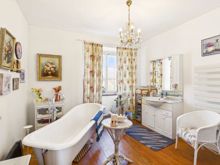 Image No.13-3 Bed House for sale