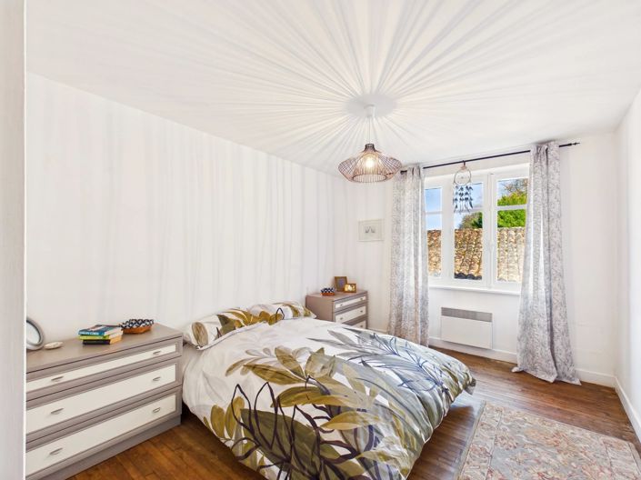 Image No.10-3 Bed House for sale