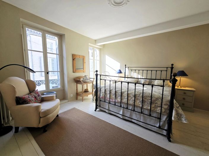 Image No.11-5 Bed House for sale