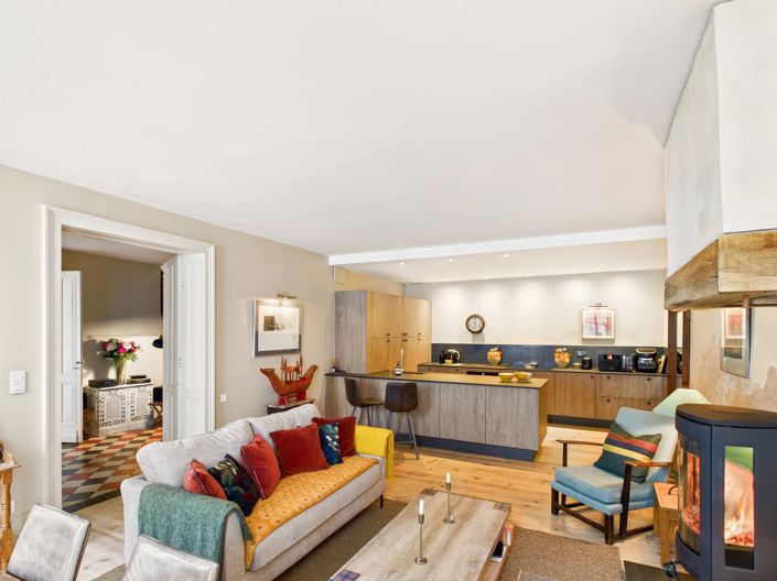 Image No.2-5 Bed House for sale