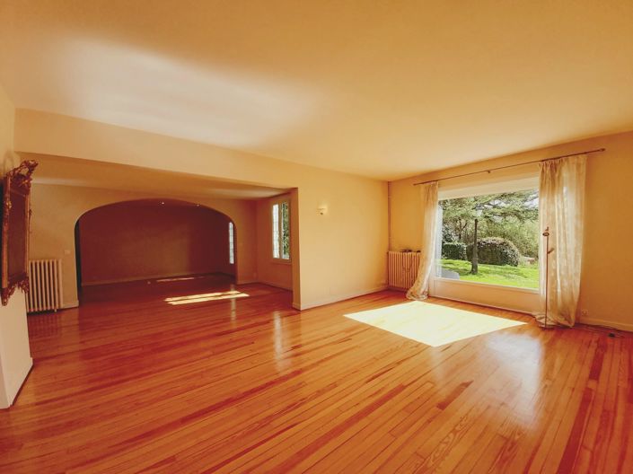 Image No.4-3 Bed Village House for sale