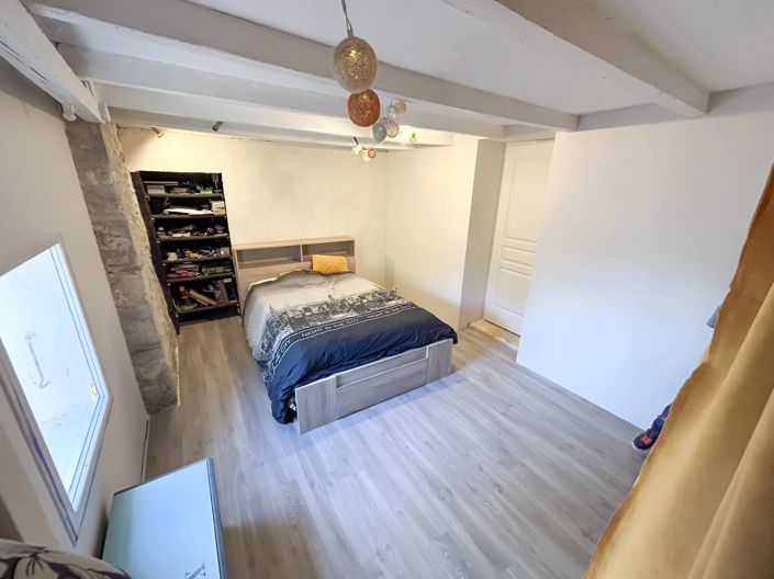 Image No.9-6 Bed House for sale