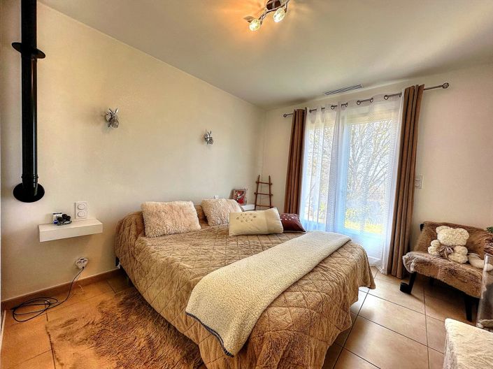 Image No.12-3 Bed House for sale