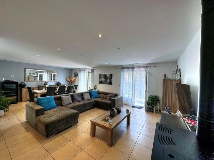 Image No.3-3 Bed House for sale