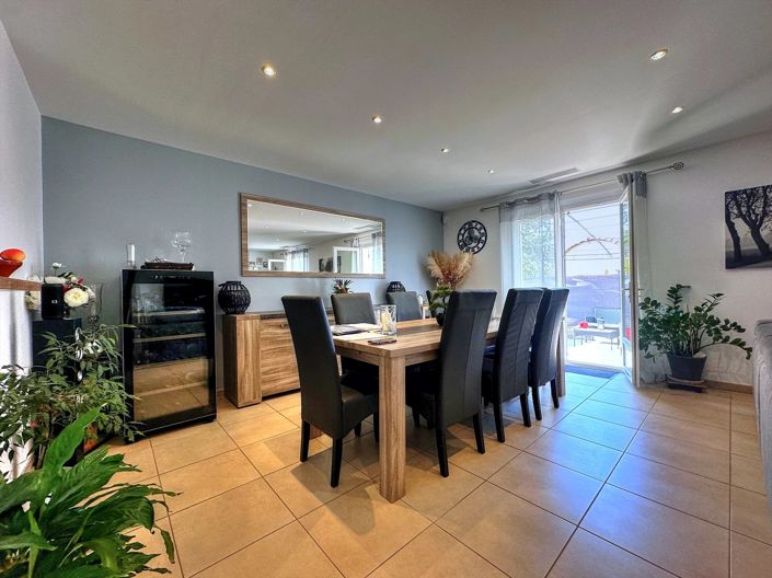 Image No.5-3 Bed House for sale