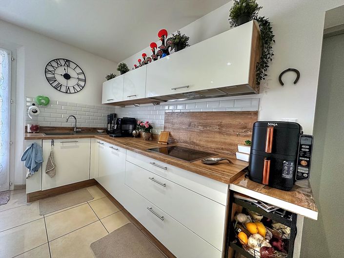 Image No.6-3 Bed House for sale