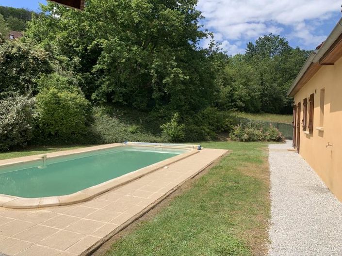 Image No.10-4 Bed House for sale