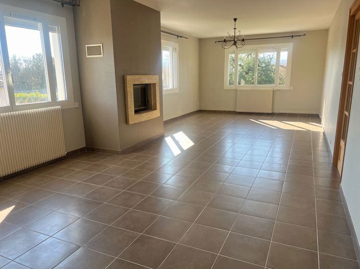 Image No.11-5 Bed House for sale