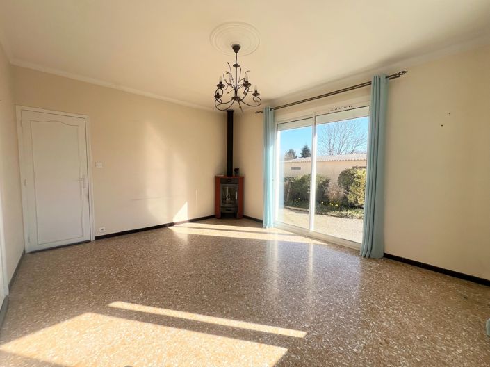 Image No.6-5 Bed House for sale