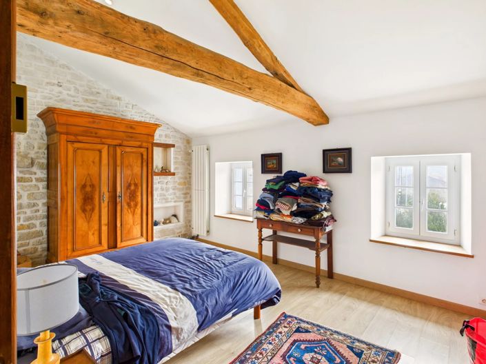 Image No.12-4 Bed House for sale