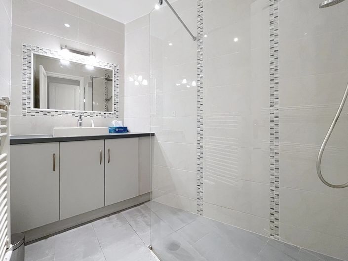 Image No.15-4 Bed Village House for sale