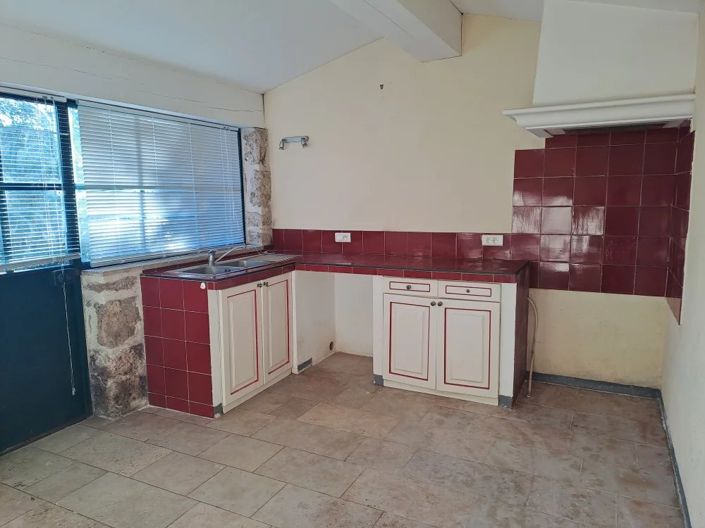 Image No.7-5 Bed House for sale