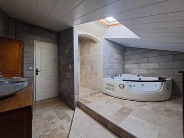 19cd3f43757194ceb9fb4e7d6001c86e3742f9f566816