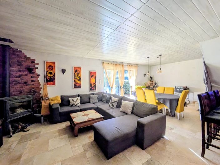 Image No.7-5 Bed House for sale