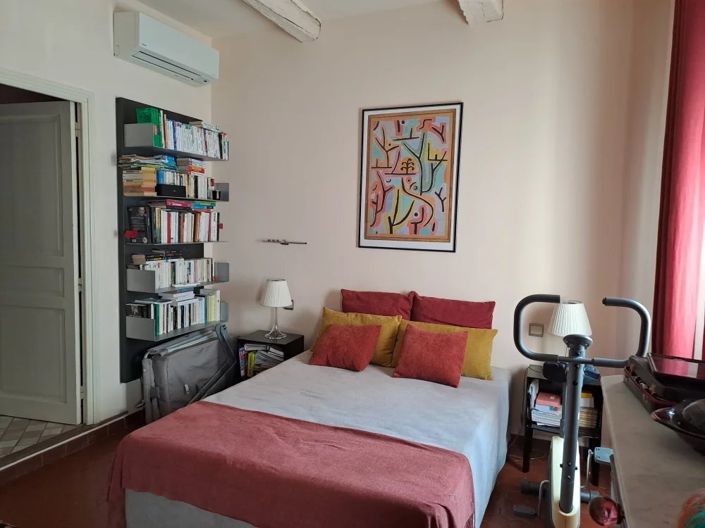 Image No.6-4 Bed House for sale