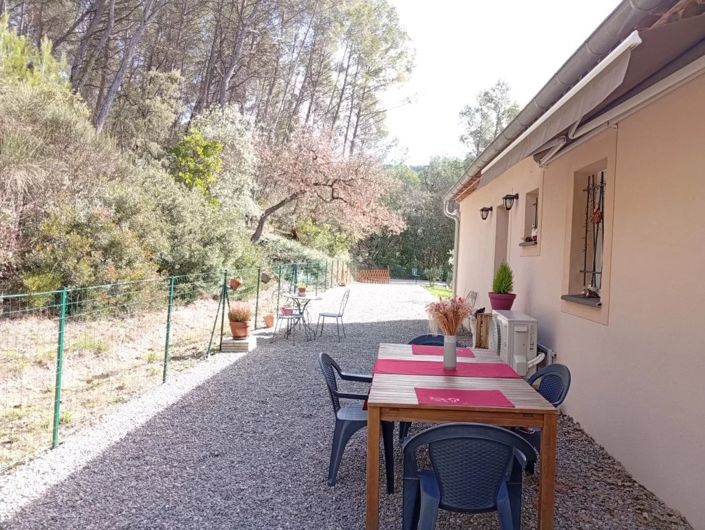 Image No.6-3 Bed House for sale