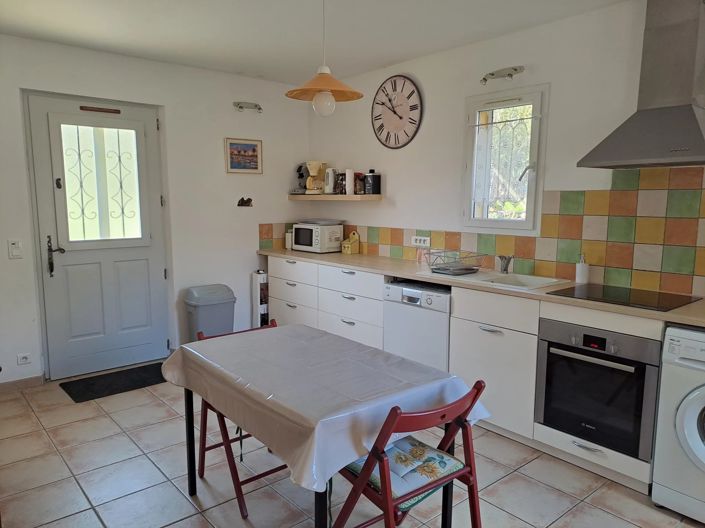 Image No.15-6 Bed House for sale