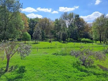 2b6e9f5c308d05211c125a45d19e4df1c6d773d68a100