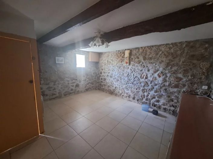 Image No.7-6 Bed House for sale