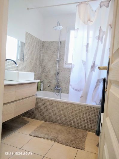 Image No.8-3 Bed House for sale