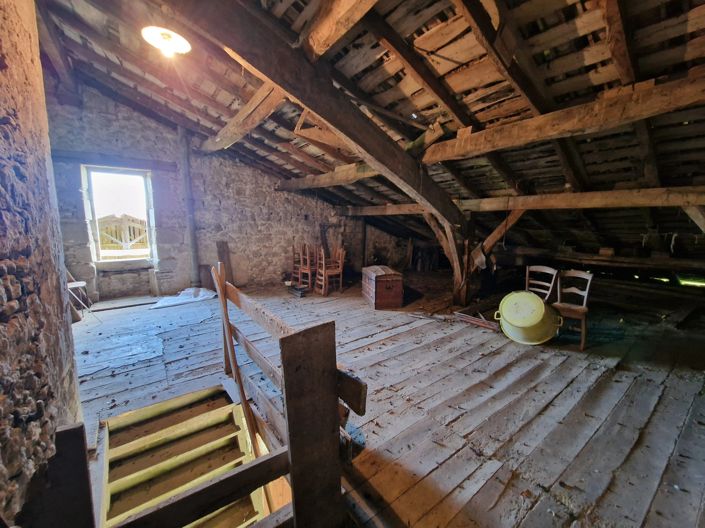 Image No.12-2 Bed House for sale