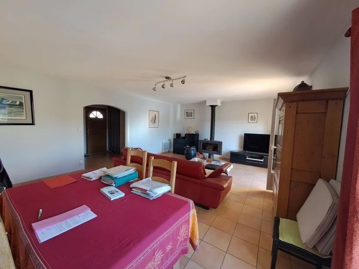 Image No.7-4 Bed House for sale