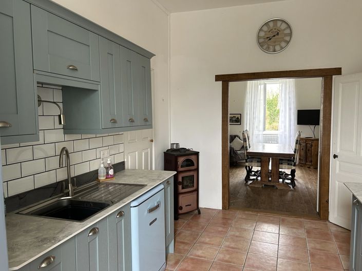 Image No.3-6 Bed House for sale