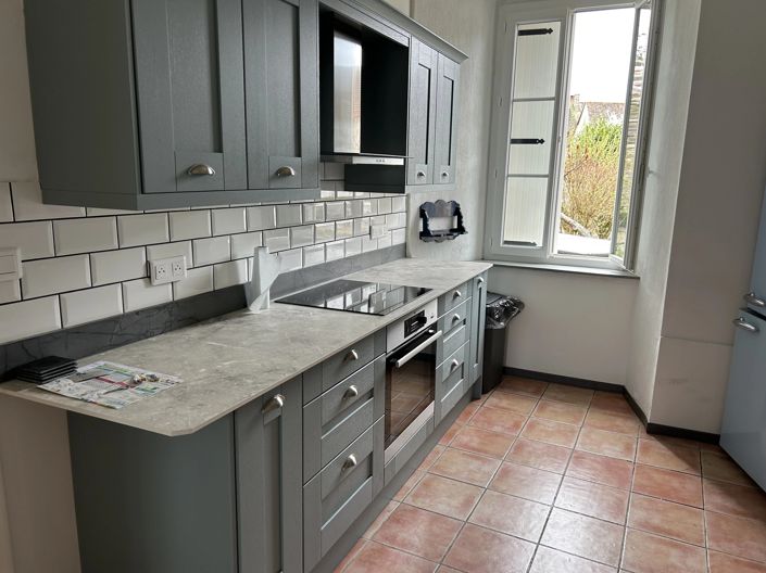 Image No.6-6 Bed House for sale