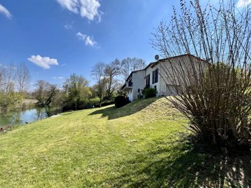 fa2ff473834531138cb74c5391427830f1eb4b9b43403