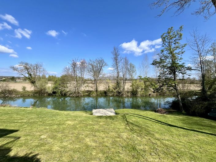 Image No.15-3 Bed Village House for sale