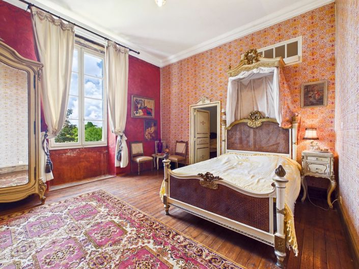 Image No.14-6 Bed House for sale