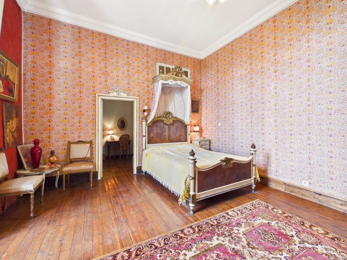 Image No.15-6 Bed House for sale