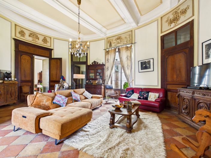 Image No.5-6 Bed House for sale