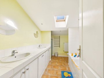 bee04437e5da2ac3c42c46f58a0c1cdb2abb983793200