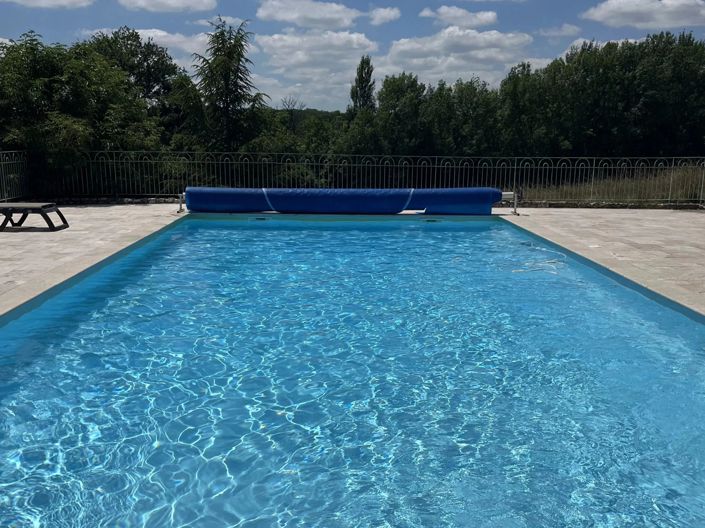 Image No.2-8 Bed House for sale