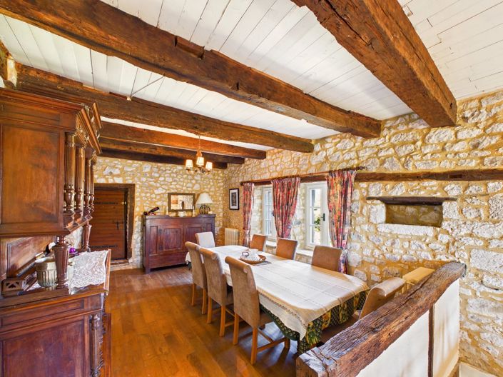 Image No.4-8 Bed House for sale