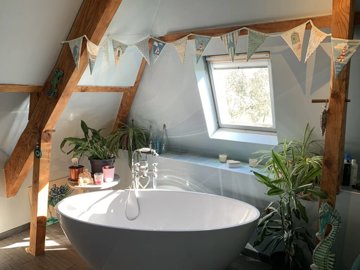 80d8e7d4396ed04fd41049fcaea52ccc57b9d6b913403