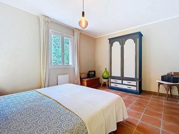 c8e8408353669872d6980b36e37300f09219de6e9d189