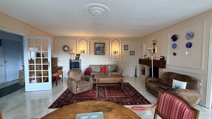 Image No.15-3 Bed House for sale