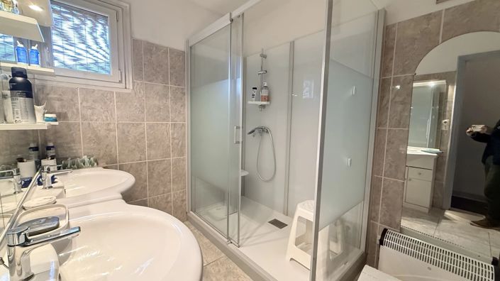 Image No.9-3 Bed House for sale