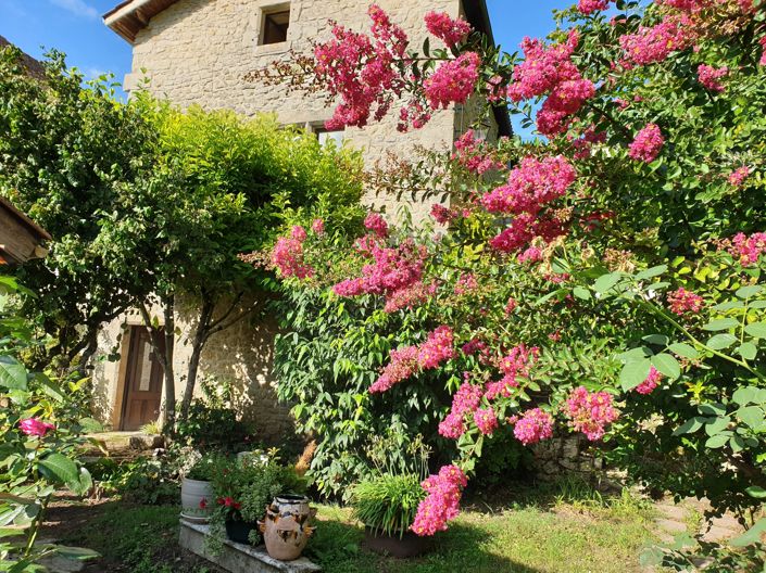 Image No.15-3 Bed Village House for sale